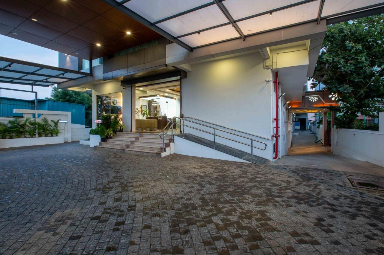 Hotel Bluemoon Tirunelveli Dış mekan fotoğraf